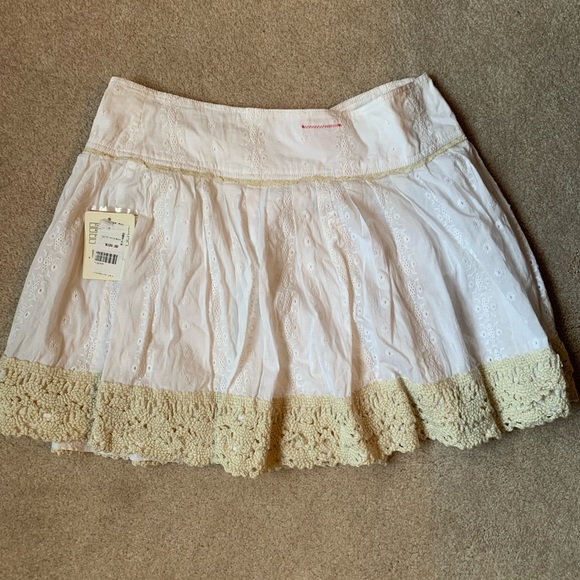 New with tags Free People wrap skirt; white with cream lace; smoke free - Picture 1 of 5
